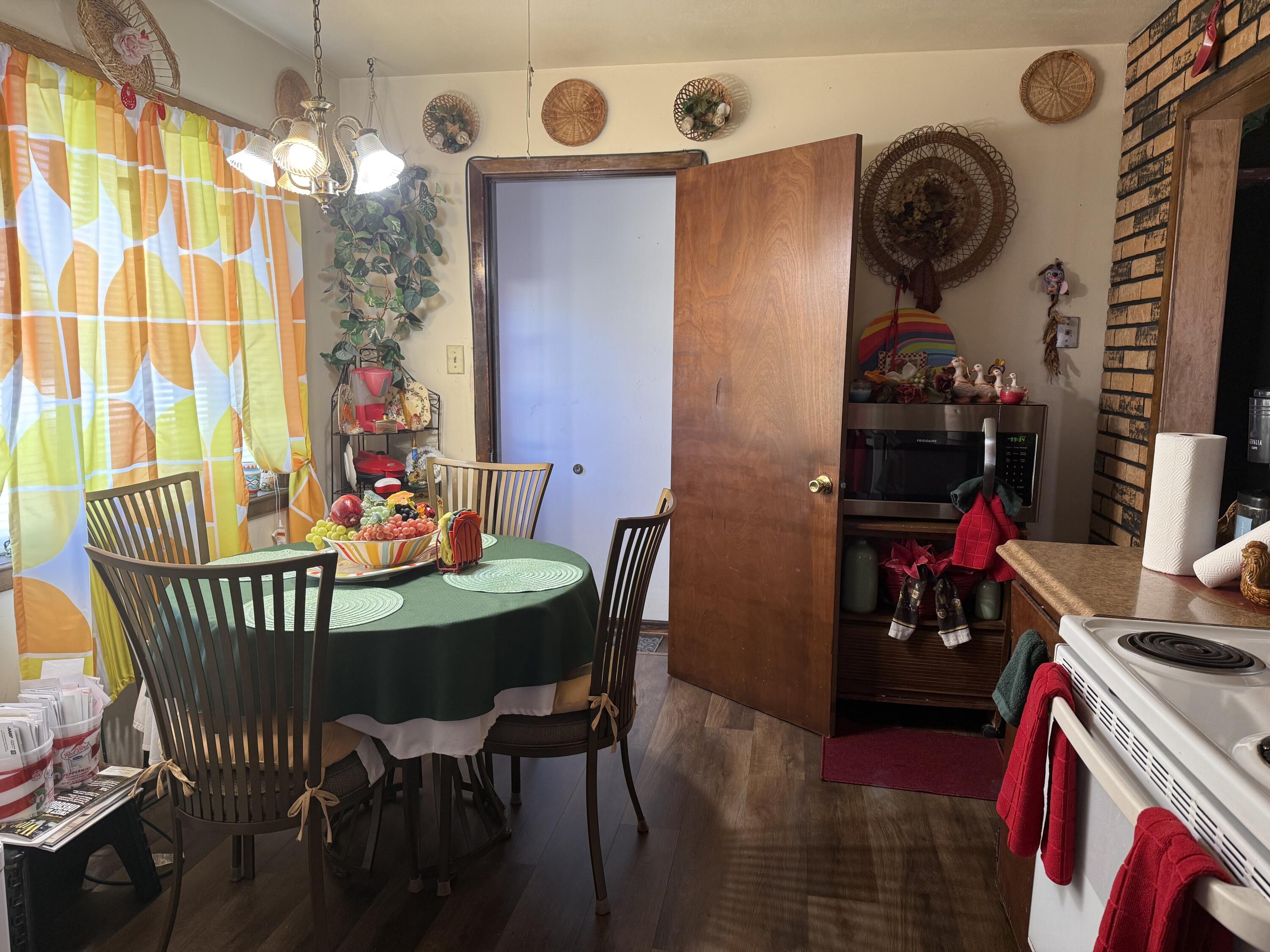 4925 North 65th Street Milwaukee, WI 53218 - Photo 8 of 20 Kitchen