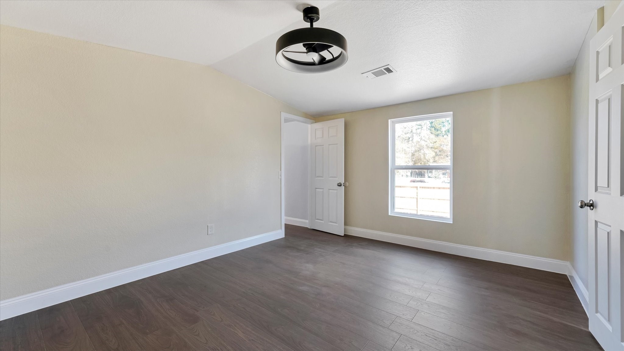 65 County Road 5002 Cleveland, TX 77327 - Photo 24 of 35