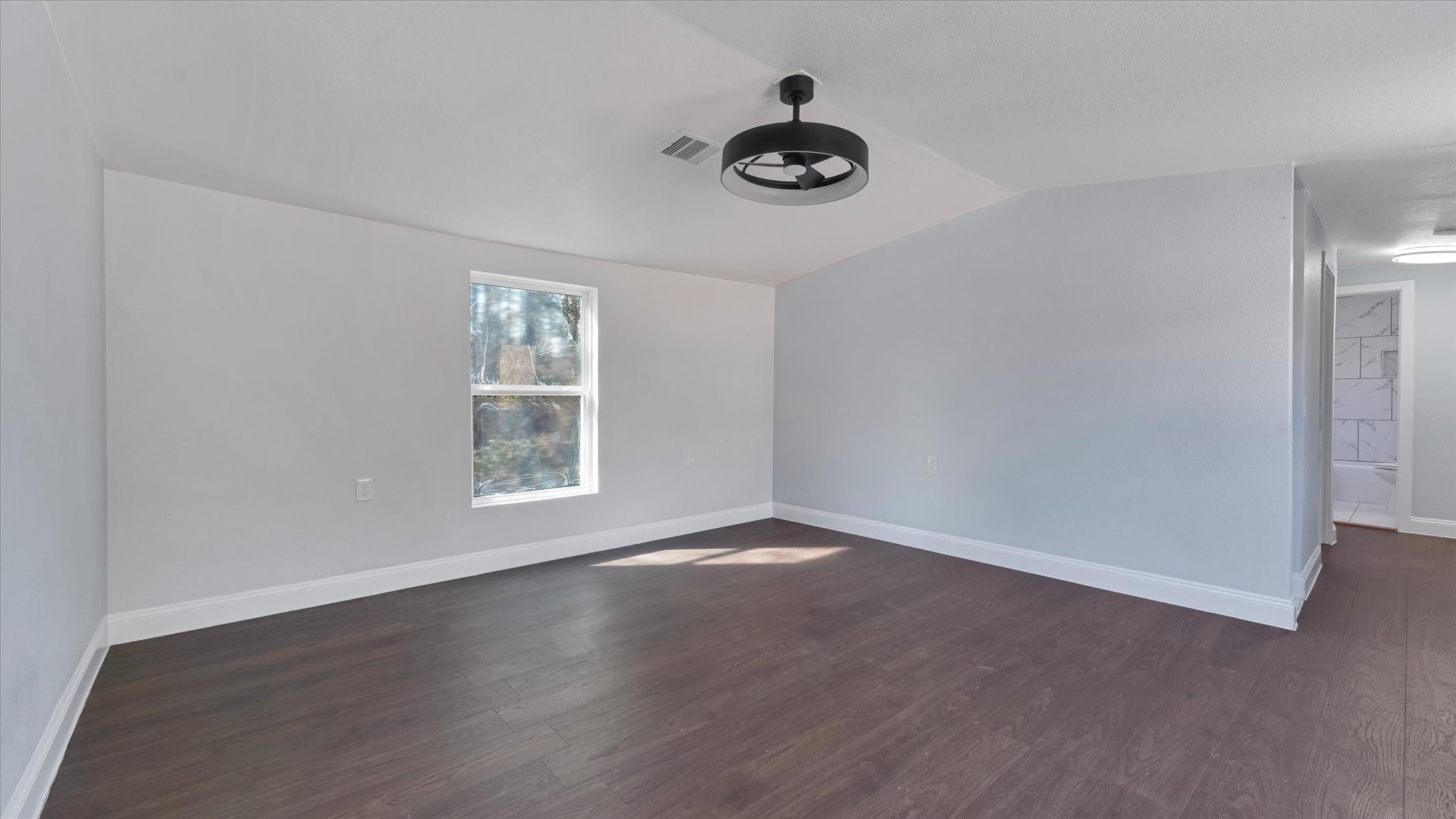 65 County Road 5002 Cleveland, TX 77327 - Photo 7 of 35