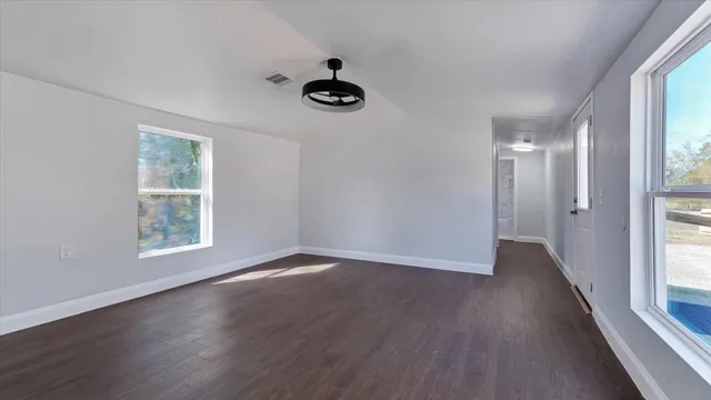 $1,500 | 65 County Road 5002, Cleveland, TX 77327