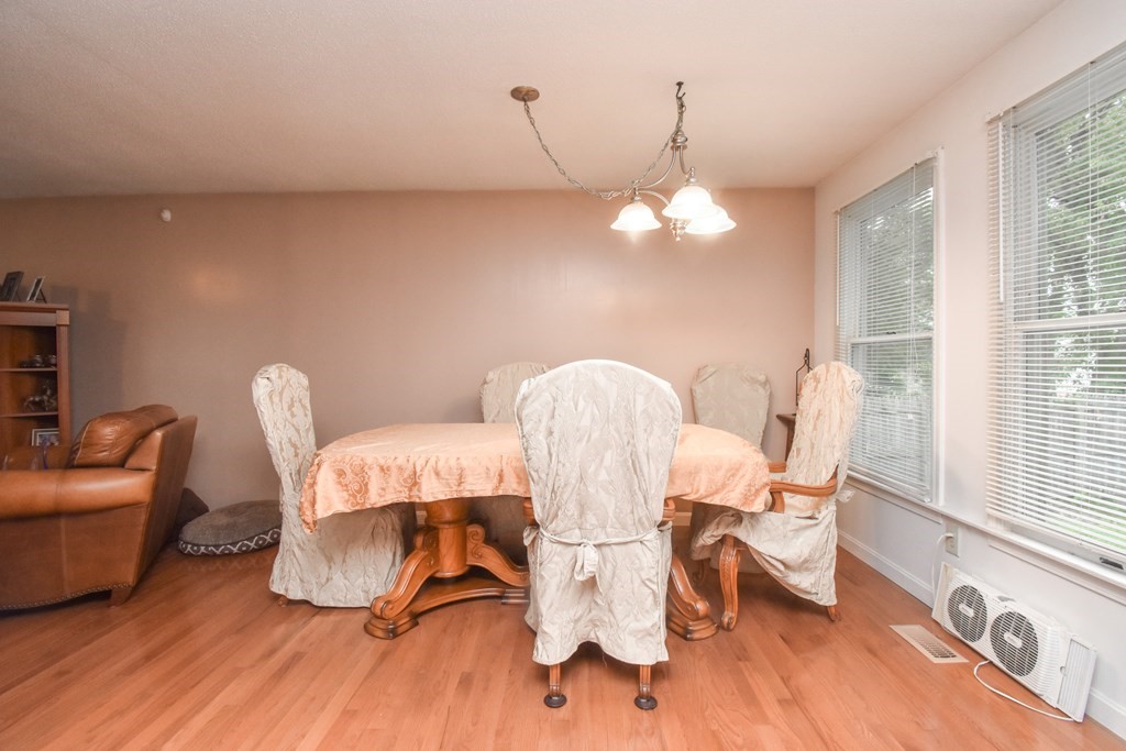 19 Humbert Street Springfield, MA 01109 - Photo 17 of 42 Gallery Image 17