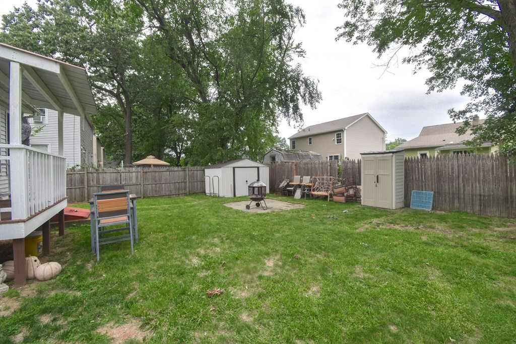 19 Humbert Street Springfield, MA 01109 - Photo 7 of 42 Gallery Image 7