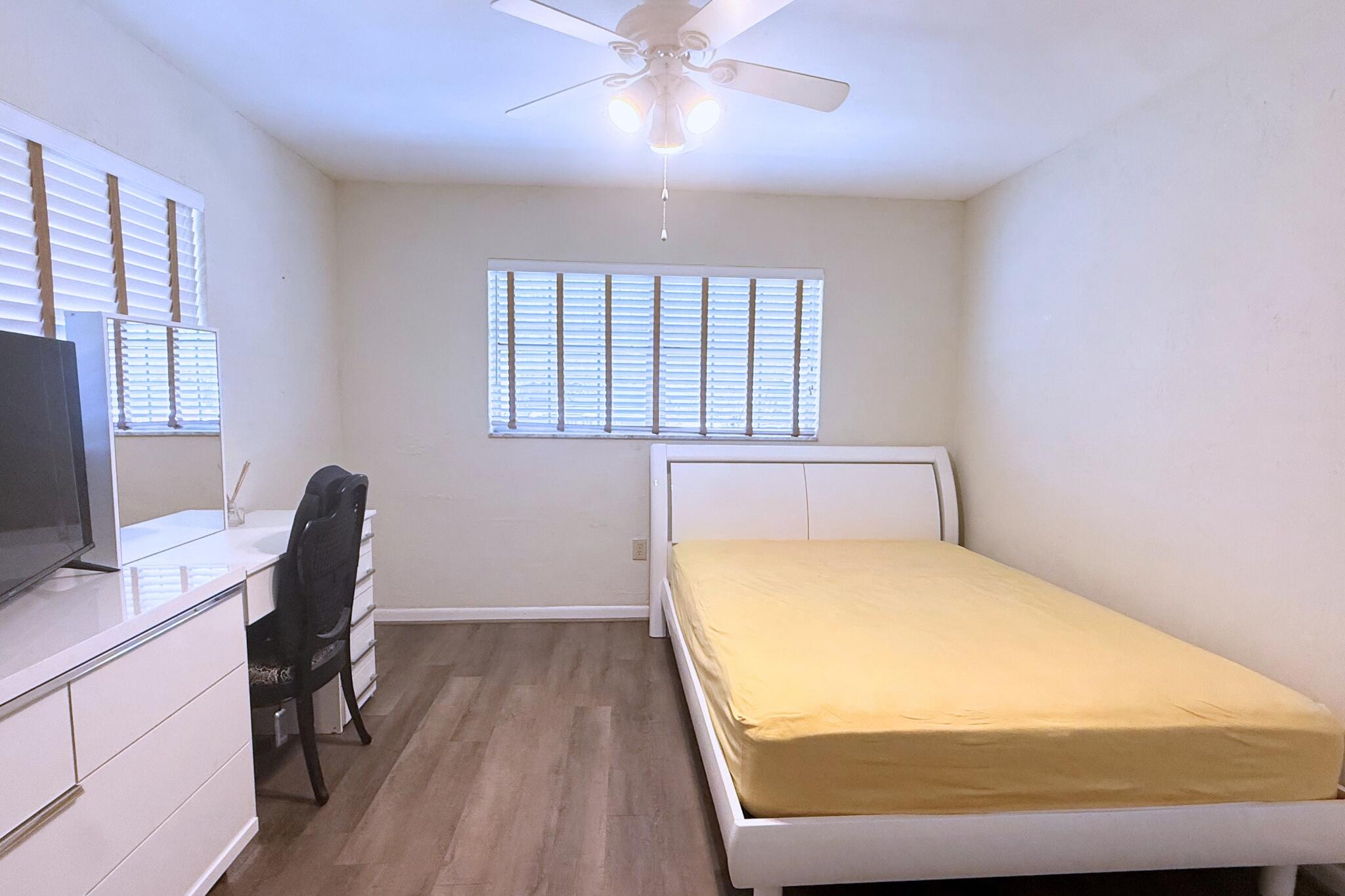 22652 Southwest 64th Way Boca Raton, FL 33428 - Photo 11 of 20 5