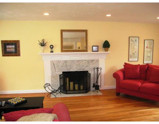 10 Hunters Lane Ashland, MA 01721 - Photo 8 of 30 Gallery Image 8