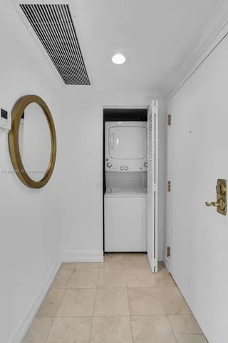 $4,500 | 800 Claughton Island Drive, Unit 1202, Miami, FL 33131