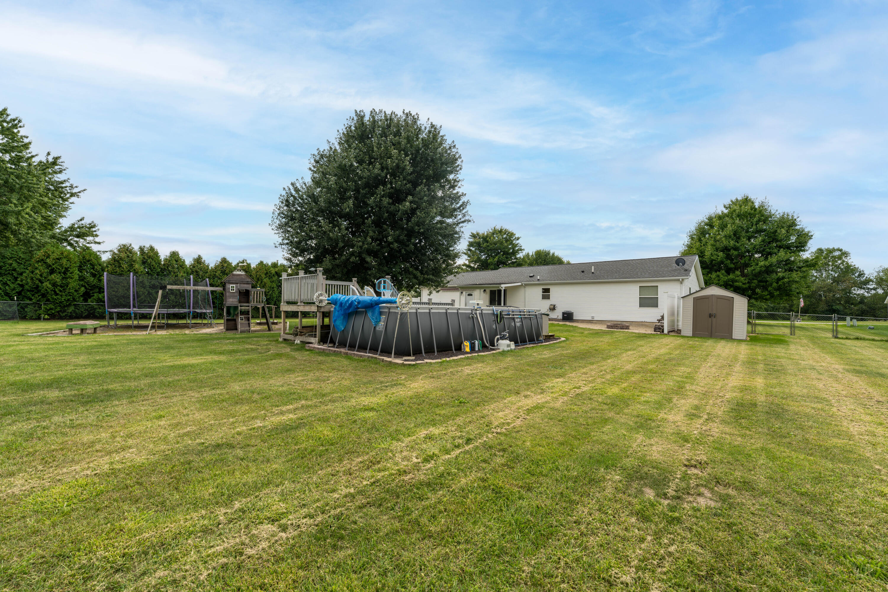 54241 Ridgeview Circle Paw Paw, MI 49079 - Photo 26 of 33 54241 Ridgeview Court Paw Paw (23)