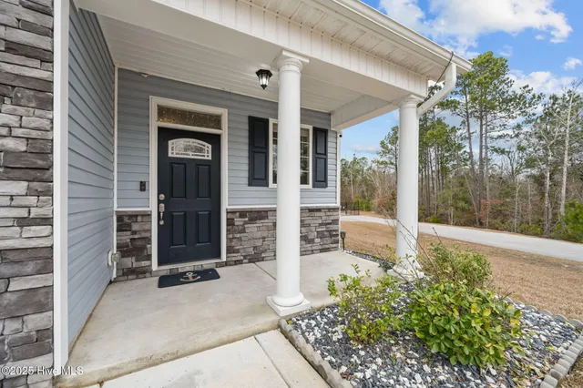 $605,000 | 207 Knightheads Drive, Swansboro, NC 28584