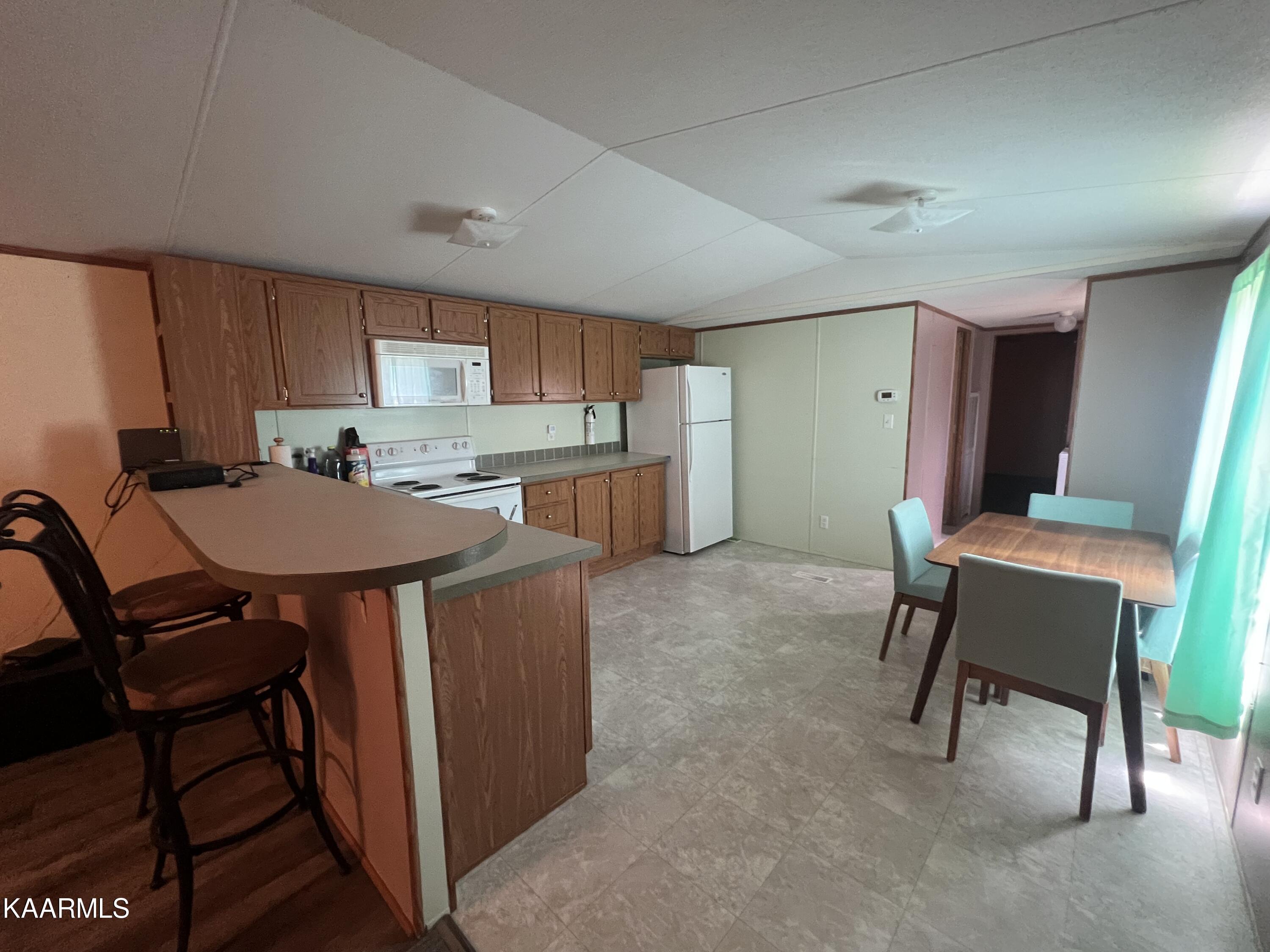 1111 Raines Road Newport, TN 37821 - Photo 8 of 20 CB2E4B49-BA52-4CA6-8484-E6E1A2078753