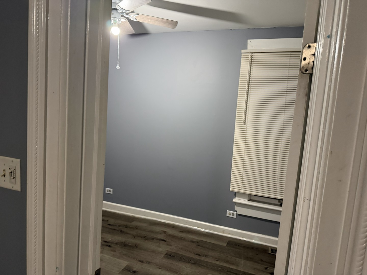 429 South Street, Unit 1 Elgin, IL 60123 - Photo 9 of 17 an empty room with wooden floor