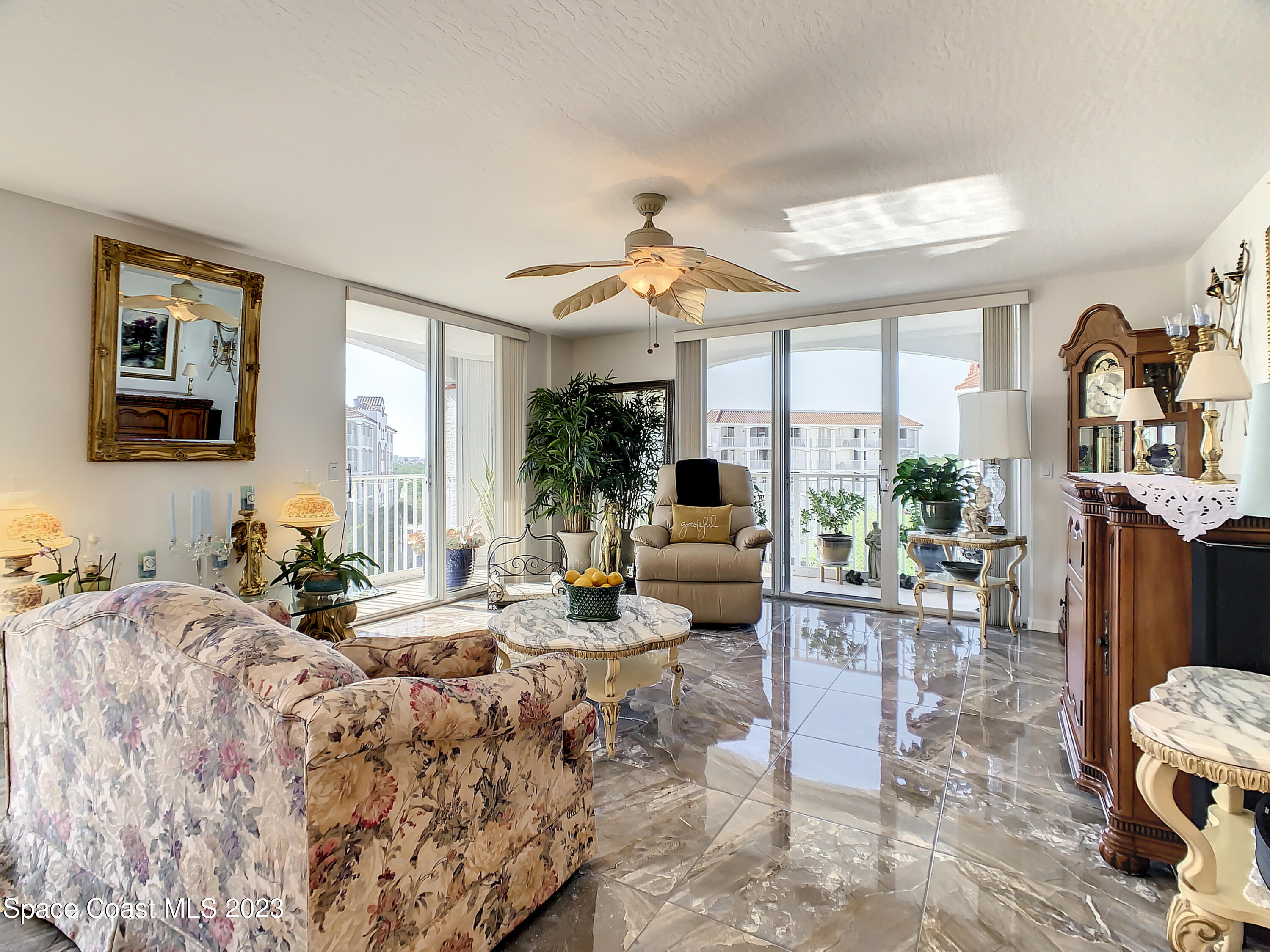 821 Del Rio Way, Unit 504 Merritt Island, FL 32953 - Photo 8 of 37 Livingroom