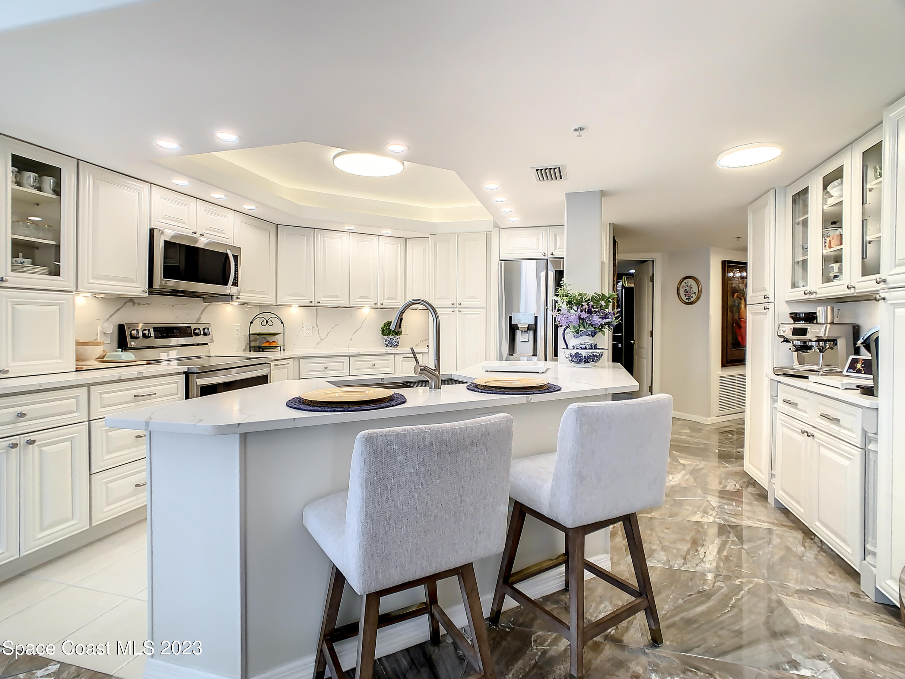 821 Del Rio Way, Unit 504 Merritt Island, FL 32953 - Photo 9 of 37 Updated Kitchen