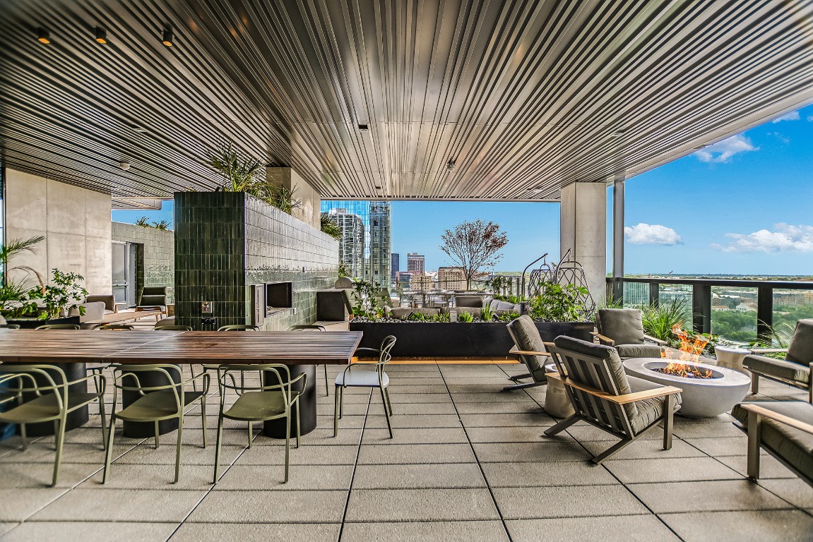 610 Davis Street, Unit 4305 Austin, TX 78701 - Photo 18 of 24 a outdoor dining space with furniture