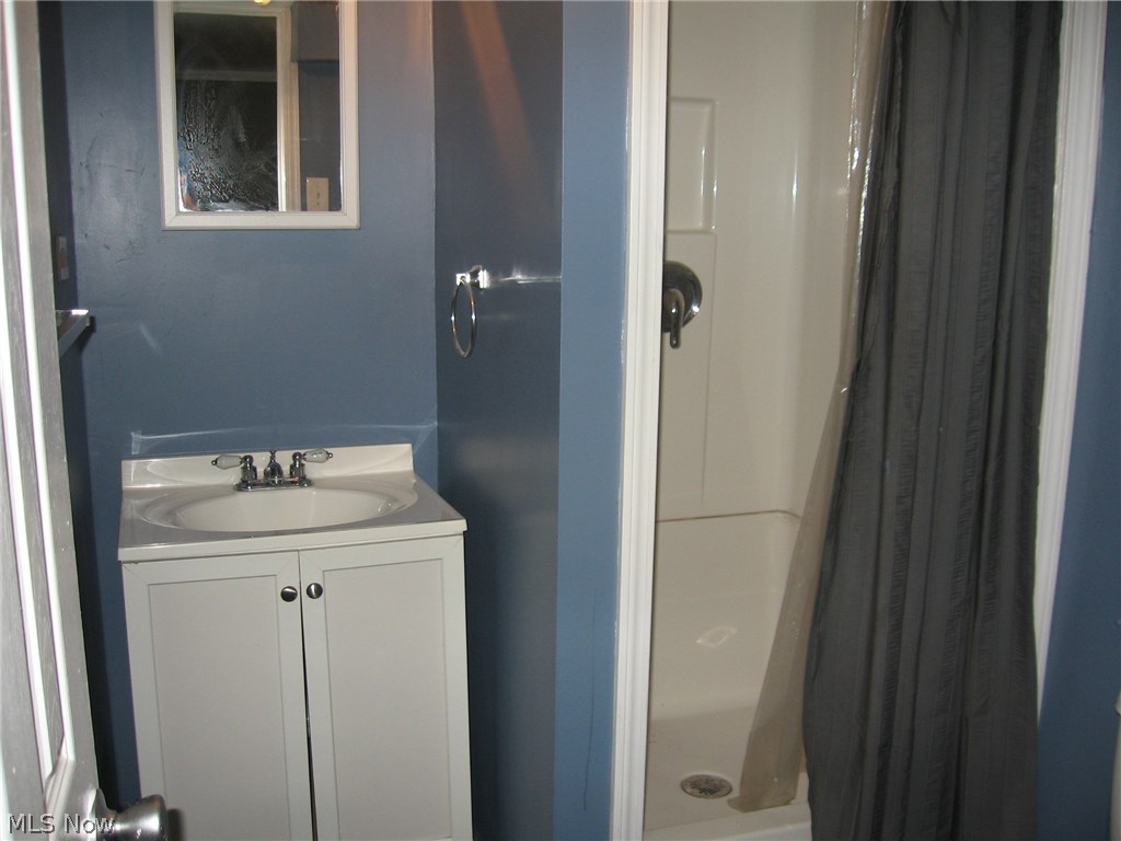 4415 Broadale Road Cleveland, OH 44109 - Photo 23 of 25 Gallery Image 23