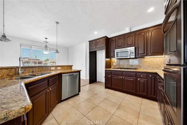 $619,900 | 14414 Ironsides Lane, Helendale, CA 92342