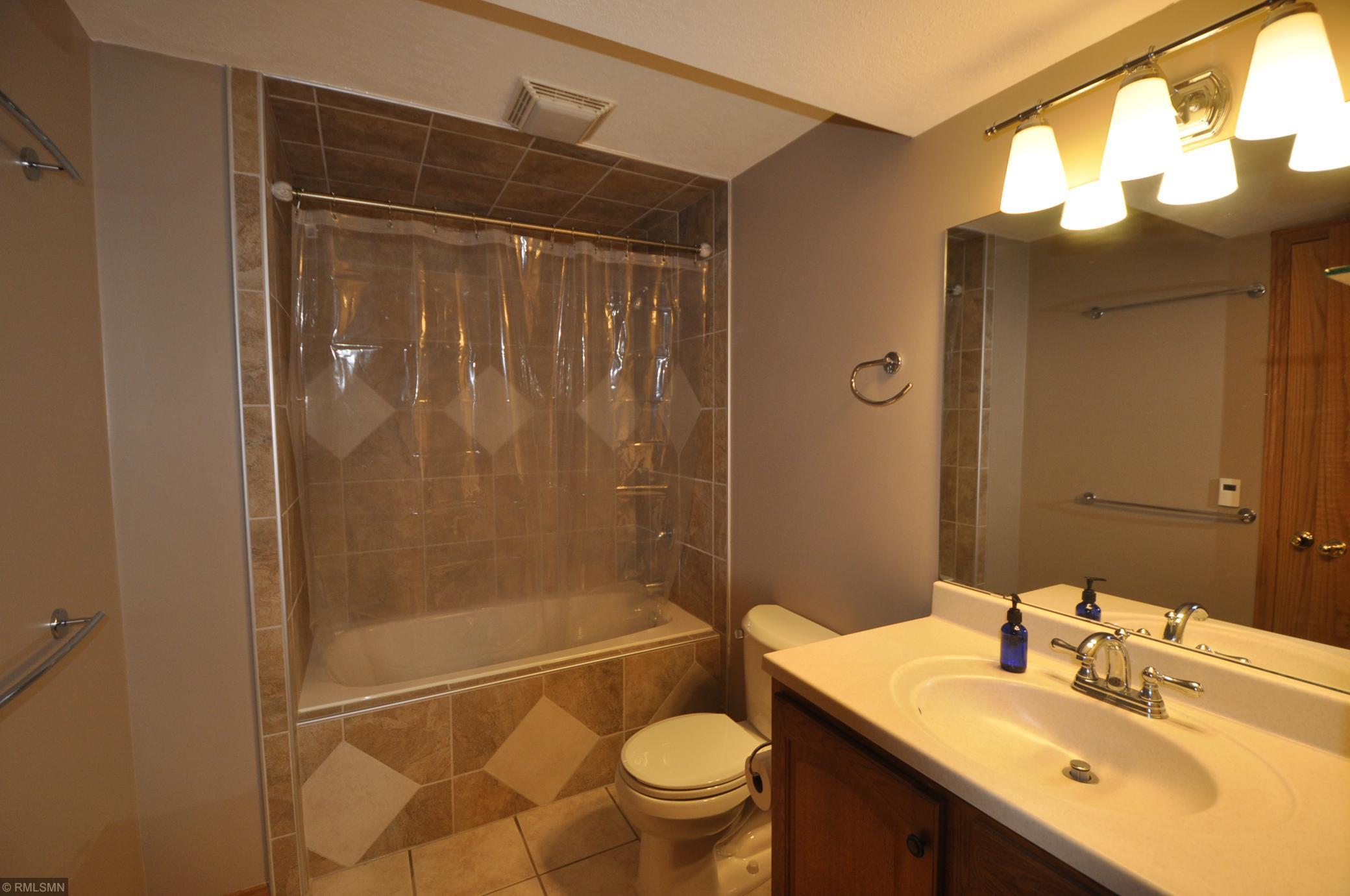 3834 Strathmore Lane Southeast Rochester, MN 55904 - Photo 16 of 21 Gallery Image 16