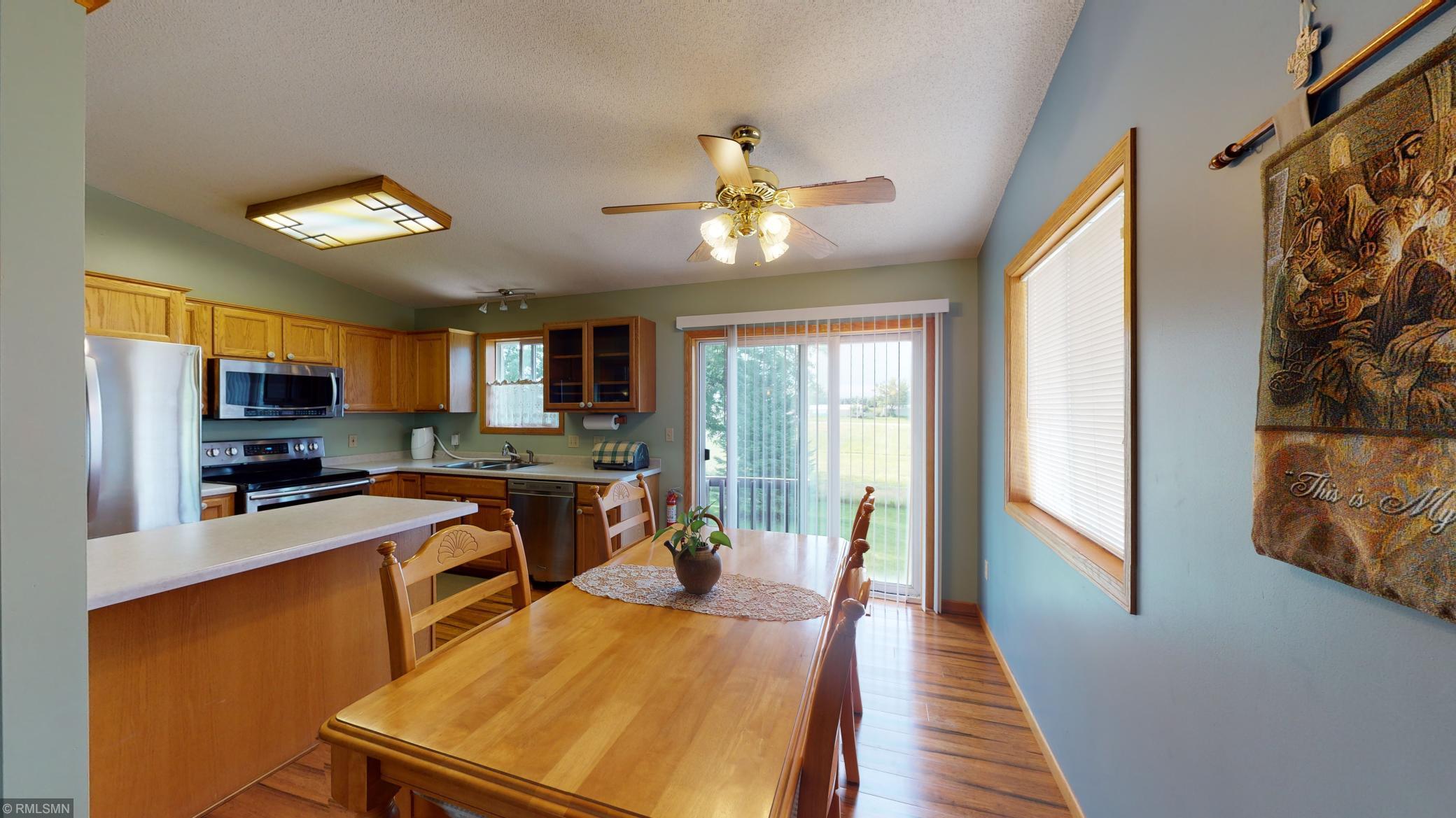 3834 Strathmore Lane Southeast Rochester, MN 55904 - Photo 4 of 21 Gallery Image 4