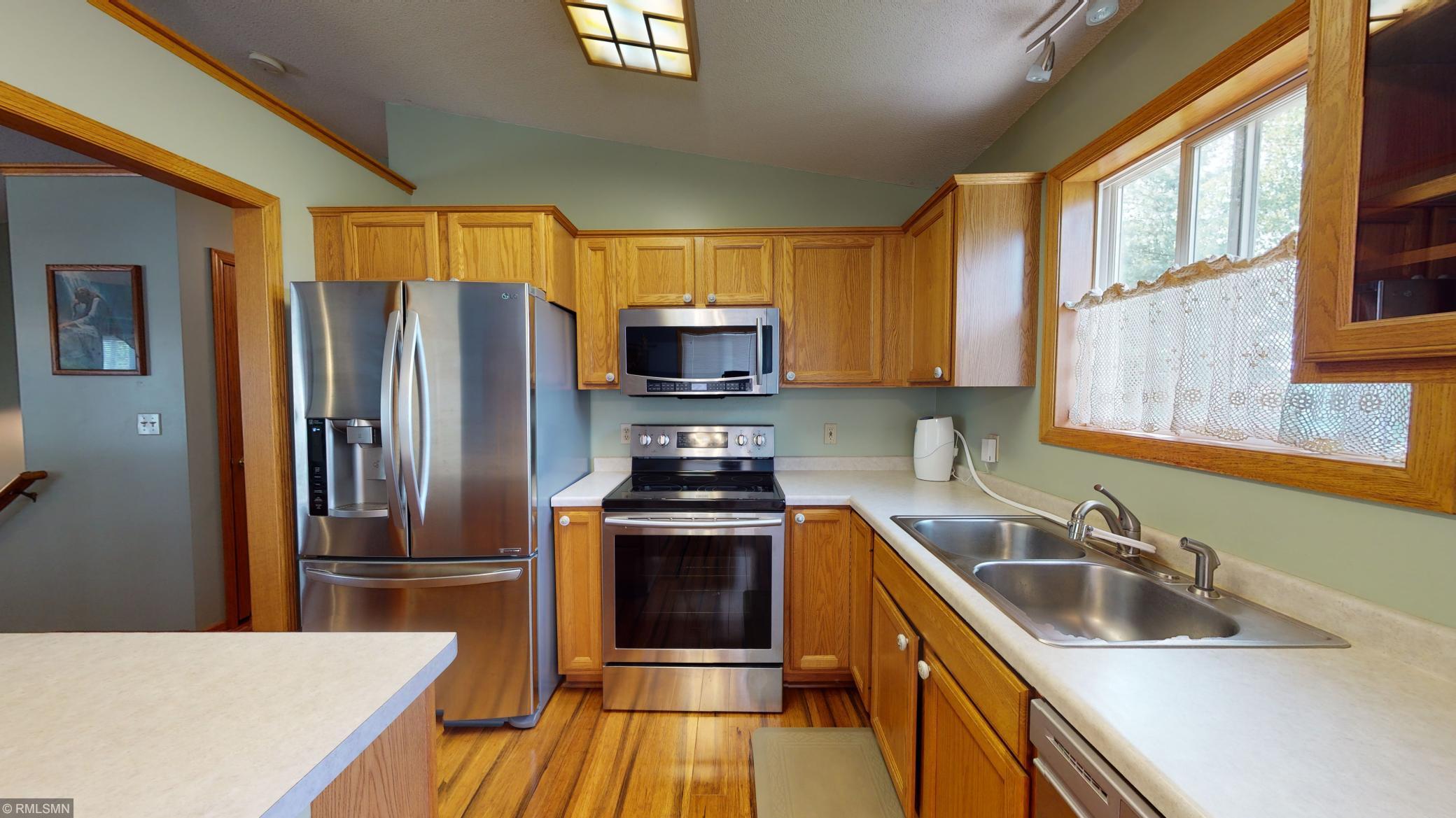 3834 Strathmore Lane Southeast Rochester, MN 55904 - Photo 5 of 21 Gallery Image 5