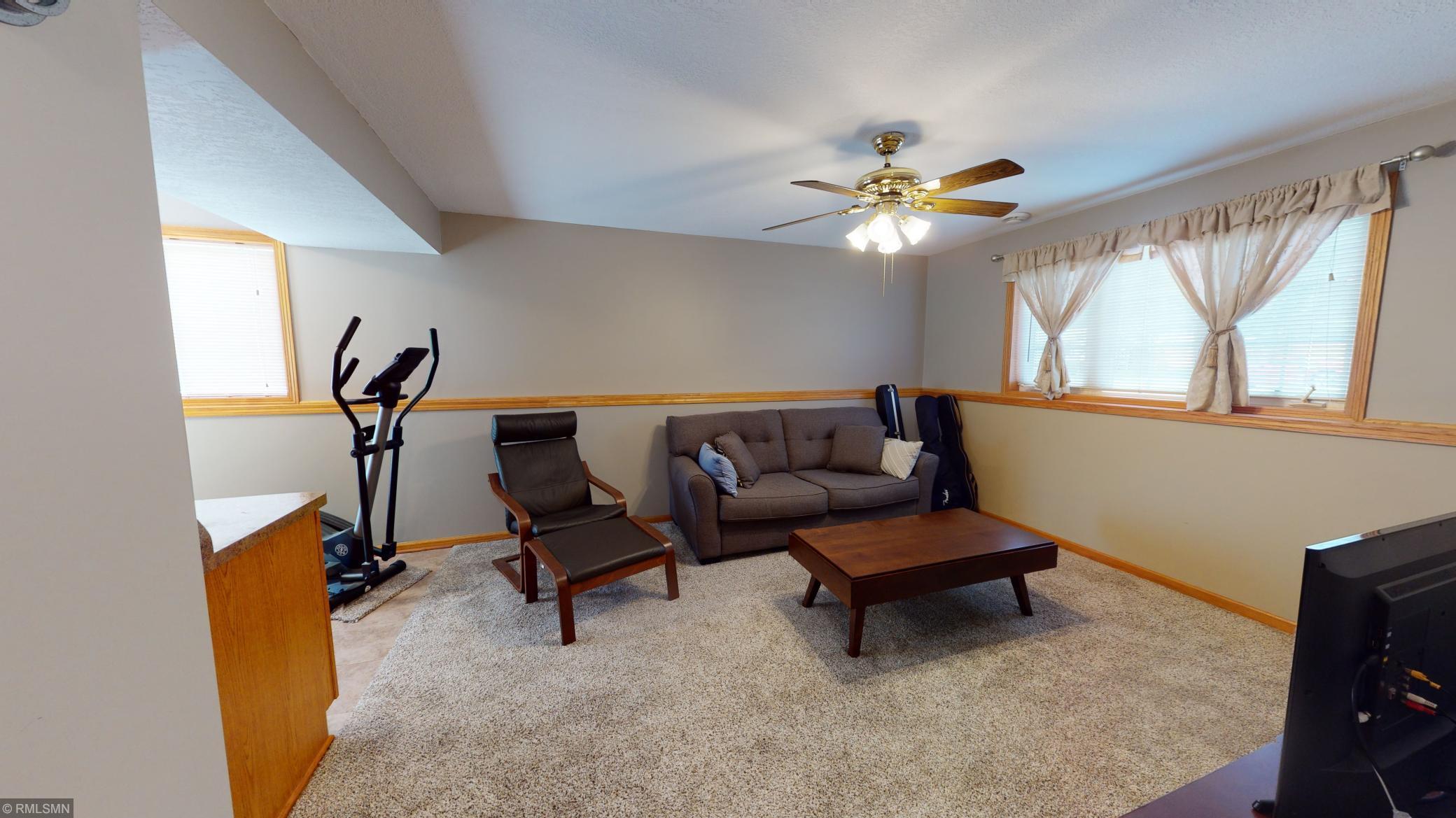 3834 Strathmore Lane Southeast Rochester, MN 55904 - Photo 10 of 21 Gallery Image 10