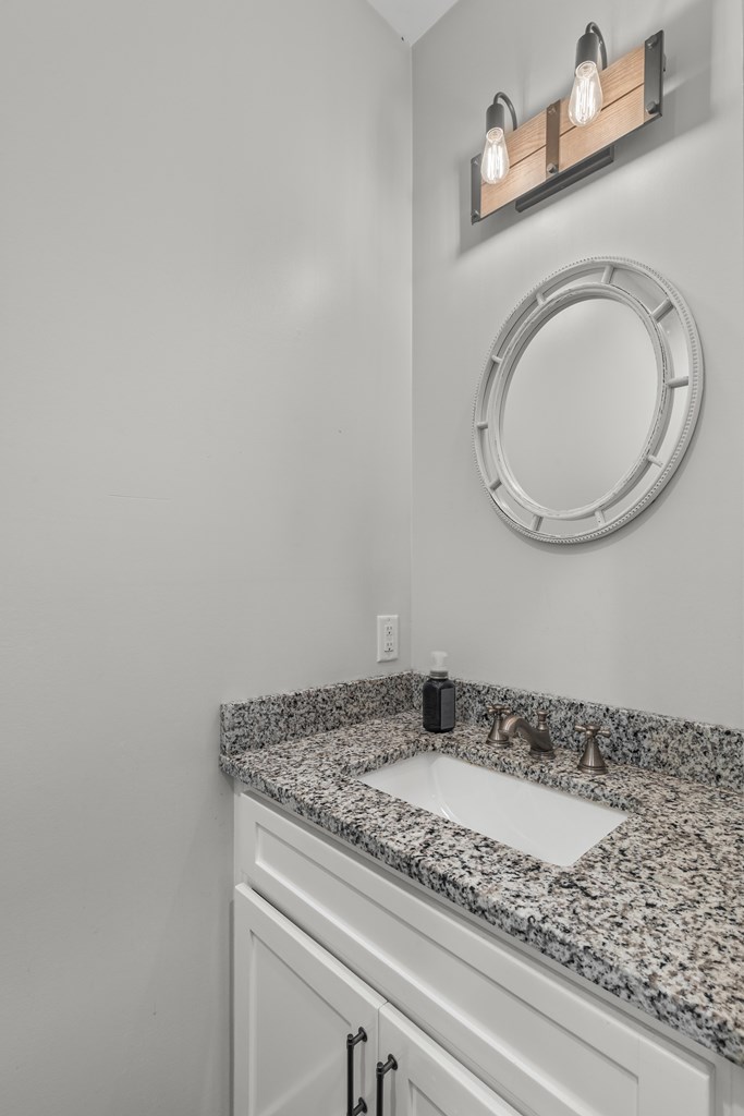 649 Edgar Smith Road Ashford, AL 36312 - Photo 27 of 68 Half-bath