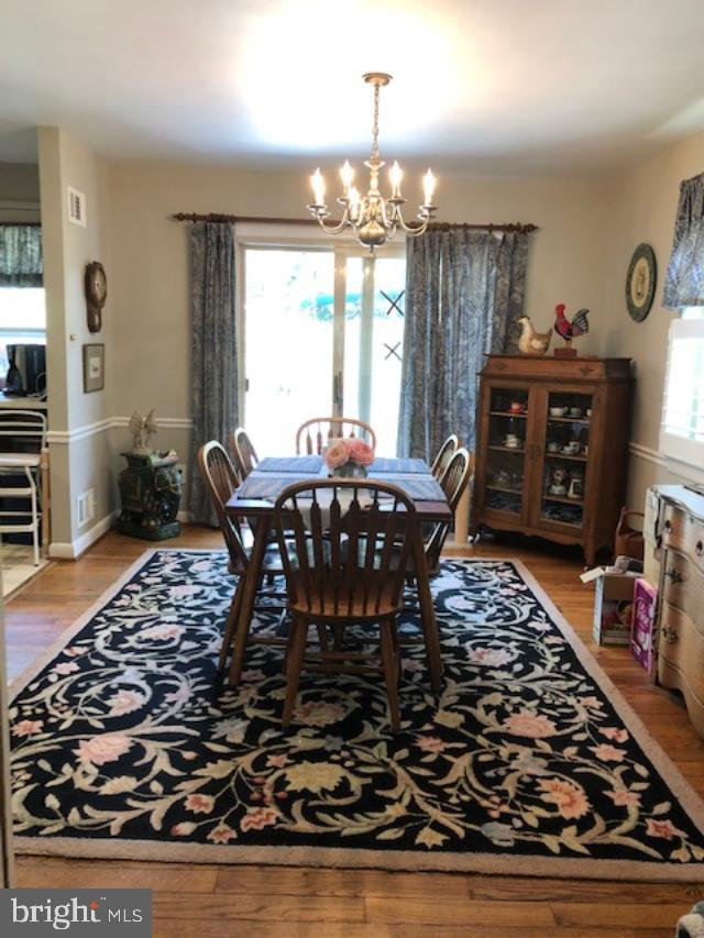 5221 Wyoming Road Bethesda, MD 20816 - Photo 12 of 24 DINING ROOM