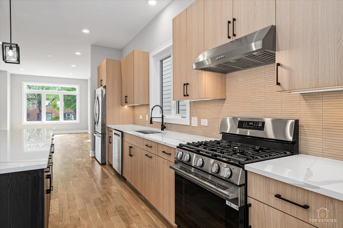 5328 South Mason Avenue Chicago, IL 60638 - Photo 8 of 27