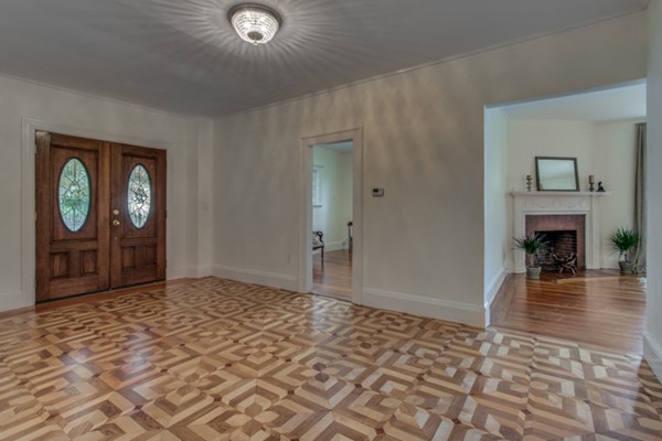 152 Winthrop Road, Unit 1 Brookline, MA 02445 - Photo 11 of 30
