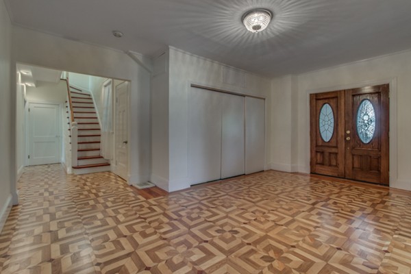 152 Winthrop Road, Unit 1 Brookline, MA 02445 - Photo 10 of 30