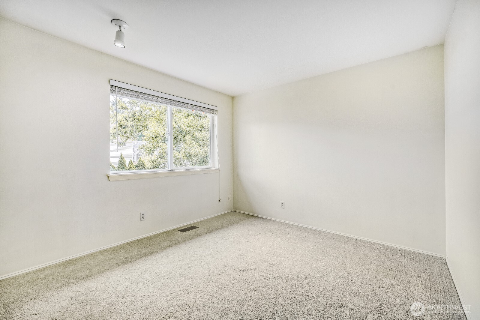 11240 Southeast 189th Court Renton, WA 98055 - Photo 21 of 28 Gallery Image 21