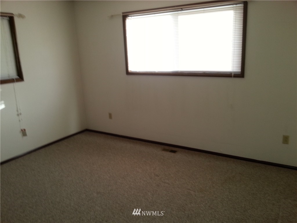 122 Woodard Road Chehalis, WA 98532 - Photo 4 of 17