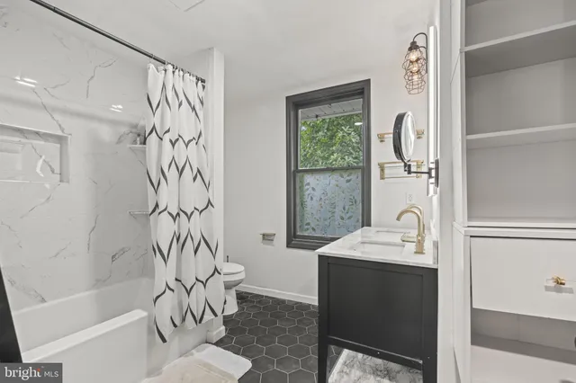 $3,085 | 128 Evesham Avenue West, Magnolia, NJ 08049