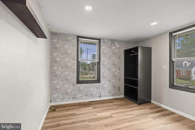 $3,085 | 128 Evesham Avenue West, Magnolia, NJ 08049