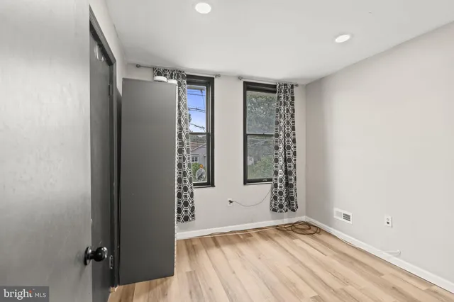 $3,085 | 128 Evesham Avenue West, Magnolia, NJ 08049