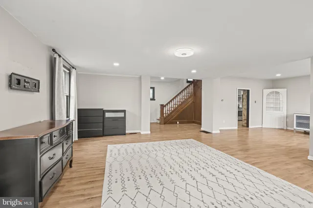 $3,085 | 128 Evesham Avenue West, Magnolia, NJ 08049