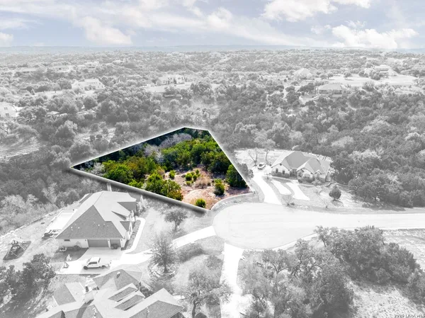 an aerial view of a yard