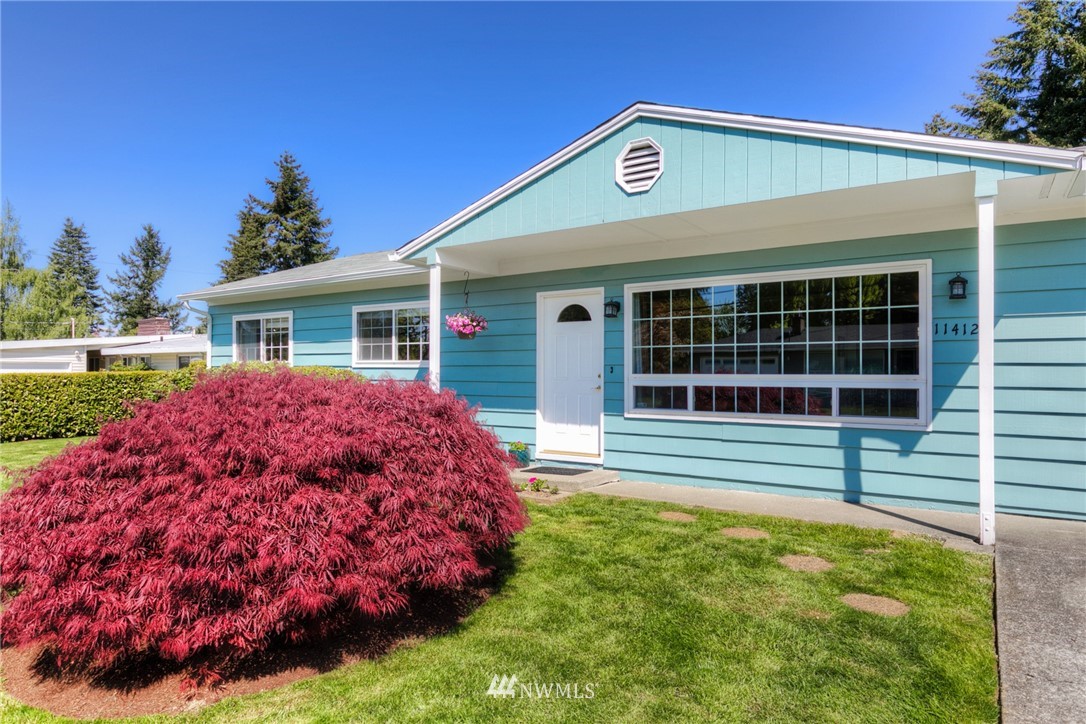11412 Southeast 182nd Street Renton, WA 98055 - Photo 2 of 25