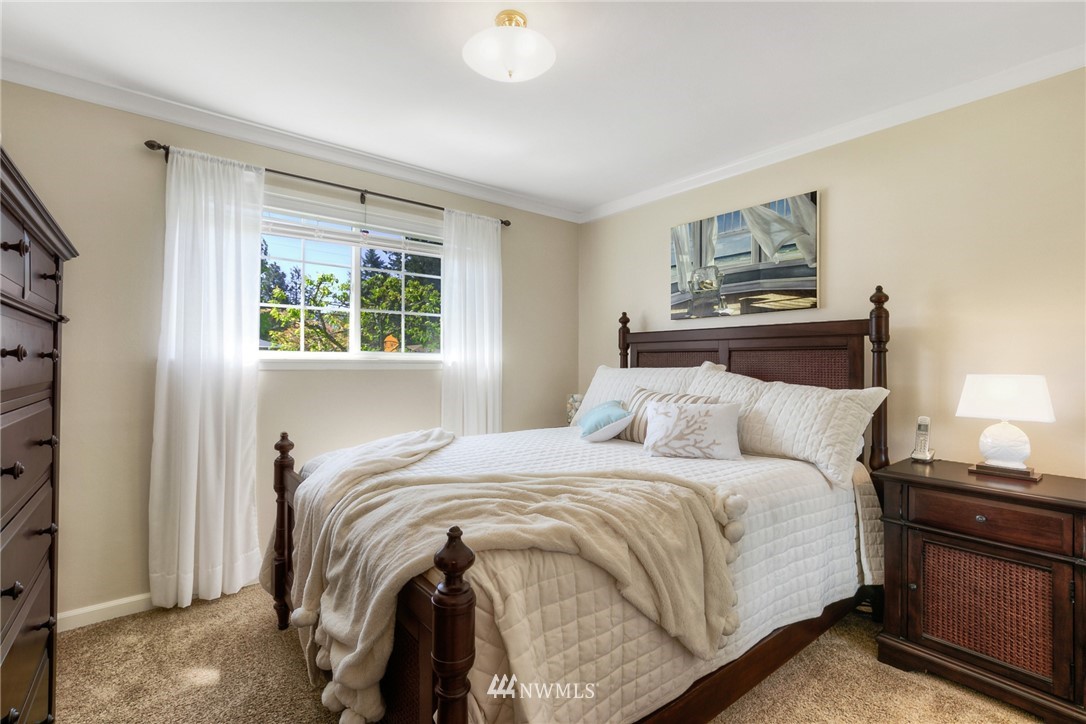 11412 Southeast 182nd Street Renton, WA 98055 - Photo 12 of 25