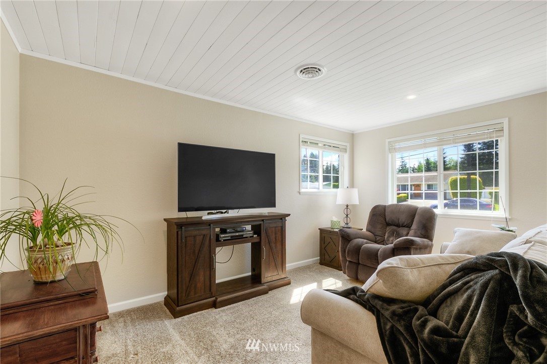 11412 Southeast 182nd Street Renton, WA 98055 - Photo 7 of 25
