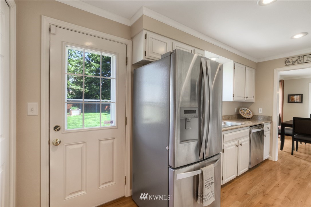 11412 Southeast 182nd Street Renton, WA 98055 - Photo 10 of 25