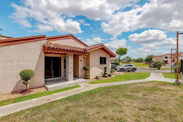 $3,500 | 740 Northwest 105th Place, Unit A6, Miami, FL 33172