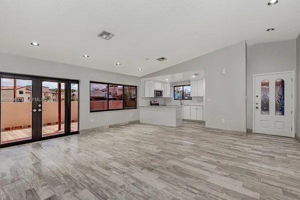 $3,500 | 740 Northwest 105th Place, Unit A6, Miami, FL 33172