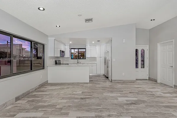 $3,500 | 740 Northwest 105th Place, Unit A6, Miami, FL 33172