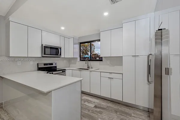 $3,500 | 740 Northwest 105th Place, Unit A6, Miami, FL 33172