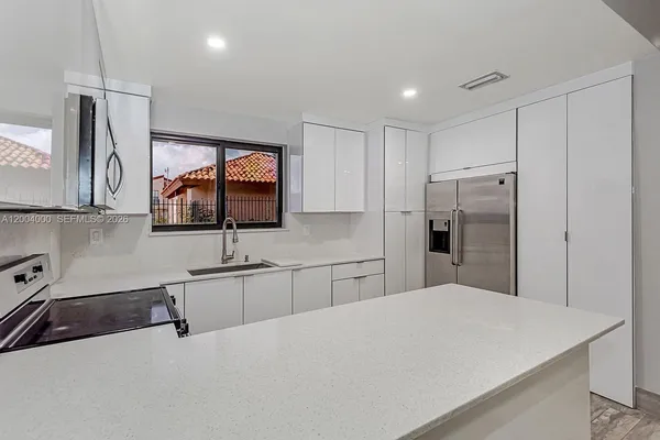 $3,500 | 740 Northwest 105th Place, Unit A6, Miami, FL 33172