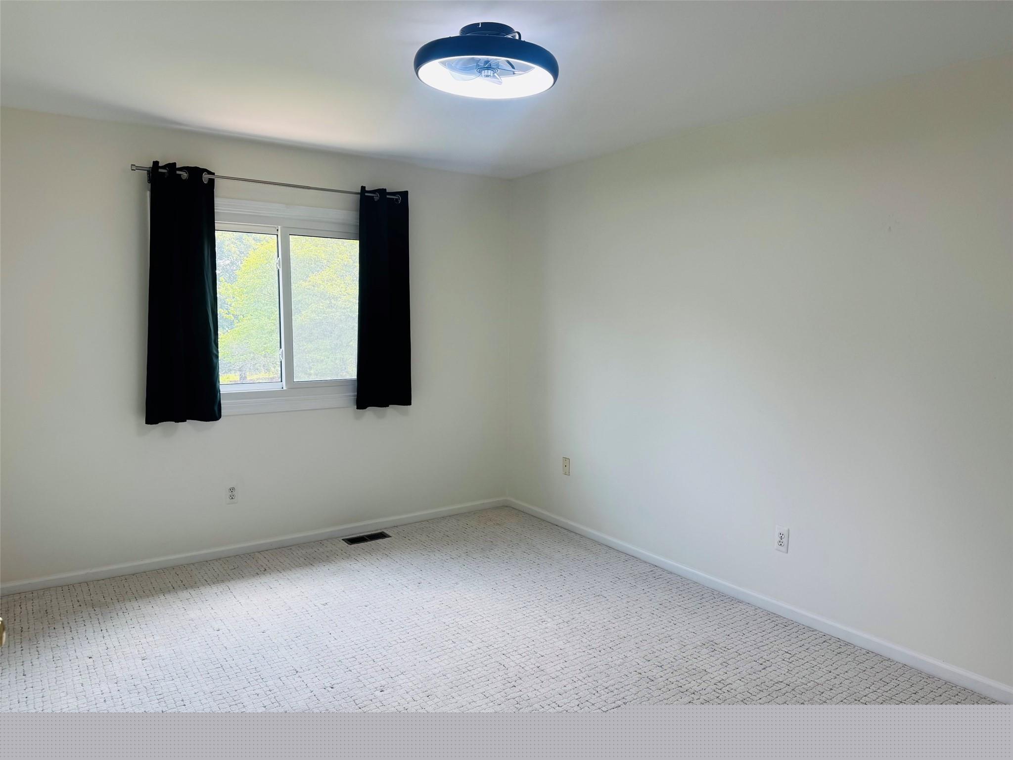 171 Millstone Road Troy, MI 48084 - Photo 30 of 43 Generous size bedroom