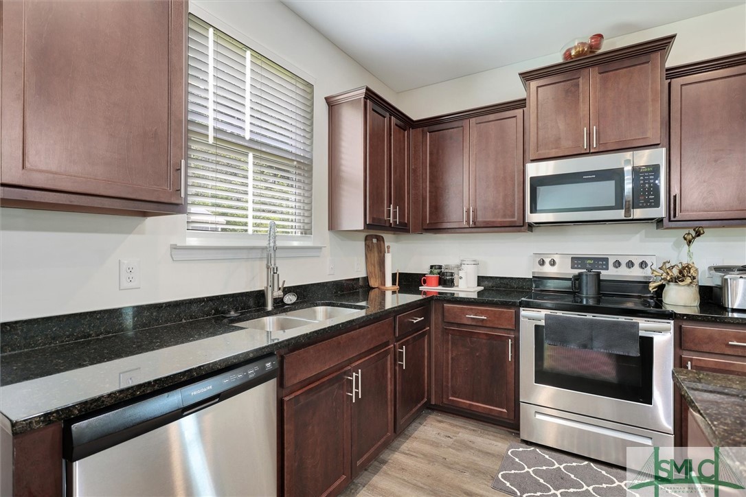 170 Vale Loop Savannah, GA 31405 - Photo 8 of 20 Gallery Image 8