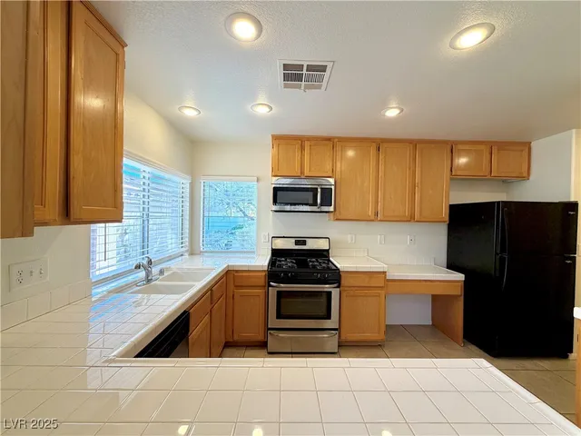 $1,995 | 1021 Miradero Lane, Las Vegas, NV 89134