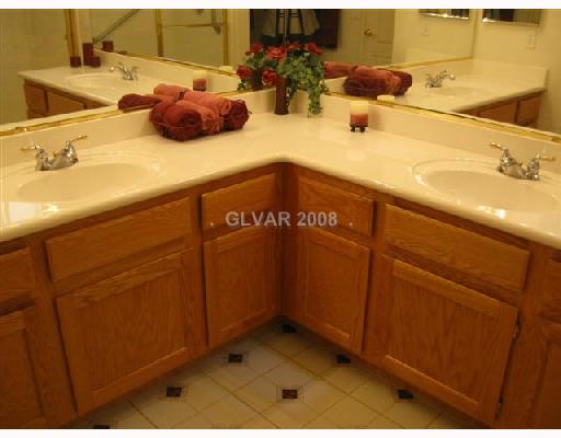 429 Beacon Ridge Way Mesquite, NV 89027 - Photo 7 of 8 Master Bath/Spa.