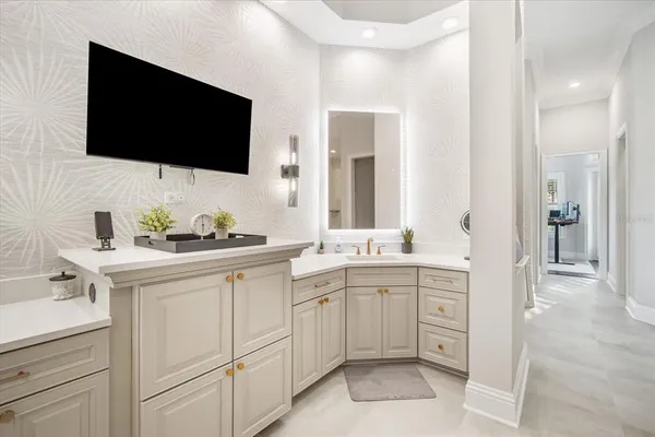 $1,950,000 | 11441 Hammock Oaks Court, Lithia, FL 33547