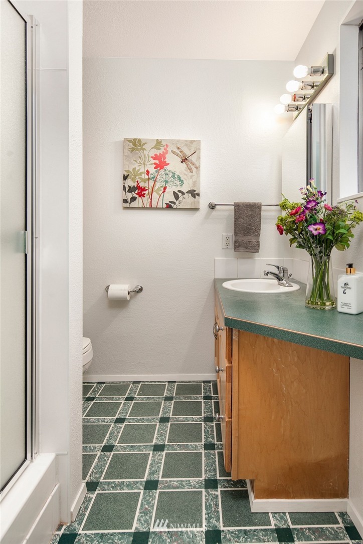 602 216th Street Southwest Bothell, WA 98021 - Photo 12 of 15