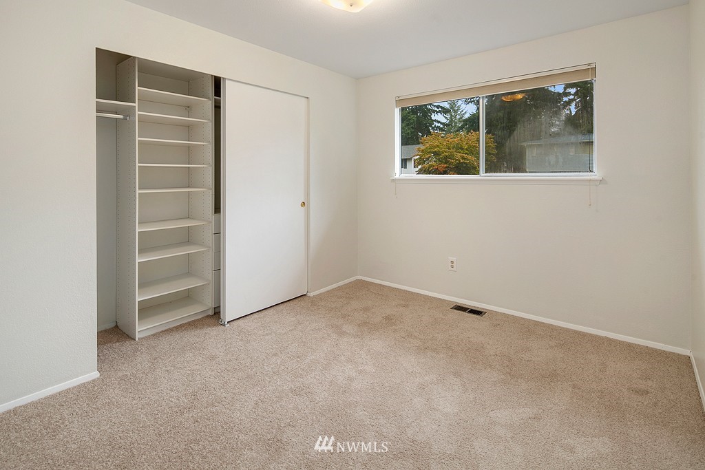 602 216th Street Southwest Bothell, WA 98021 - Photo 9 of 15